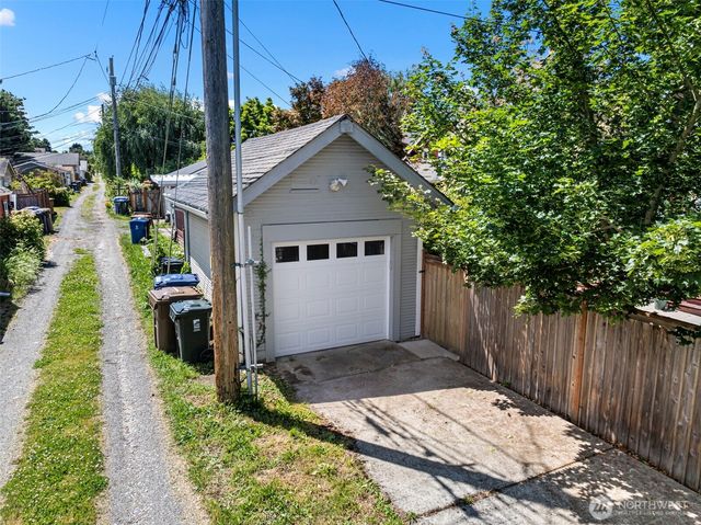 1225 N Anderson Street, Tacoma, WA 98406