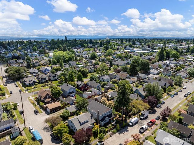 1225 N Anderson Street, Tacoma, WA 98406