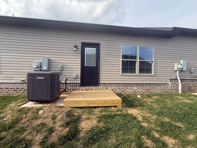 838 Ridgewood Drive 5, Berea, KY 40403