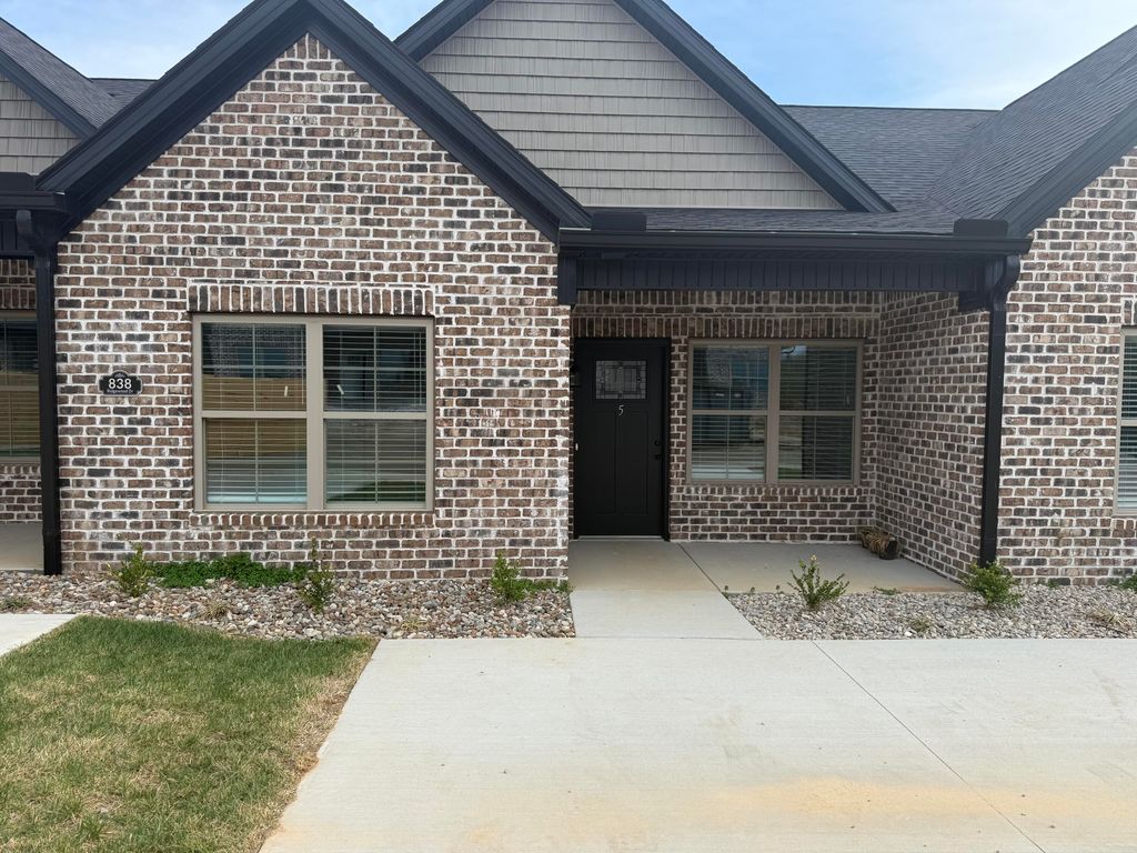 838 Ridgewood Drive 5, Berea, KY 40403