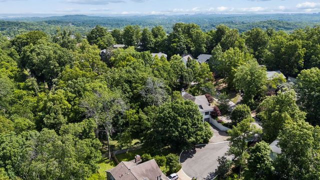 804 Harpeth Trace Pl, Nashville, TN 37221