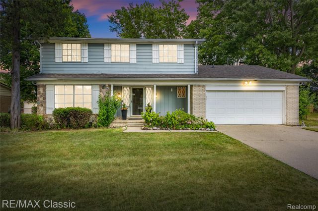 27036 Arlington Drive, Southfield, MI 48076