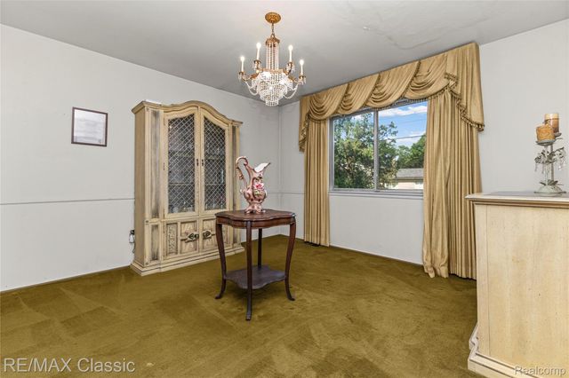 27036 Arlington Drive, Southfield, MI 48076
