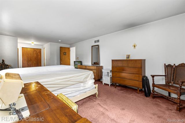 27036 Arlington Drive, Southfield, MI 48076