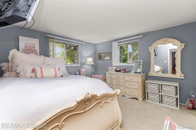 27036 Arlington Drive, Southfield, MI 48076