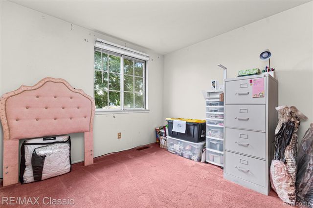 27036 Arlington Drive, Southfield, MI 48076