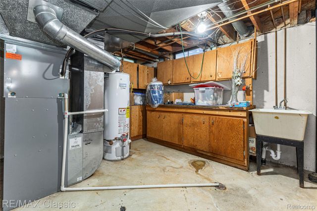27036 Arlington Drive, Southfield, MI 48076