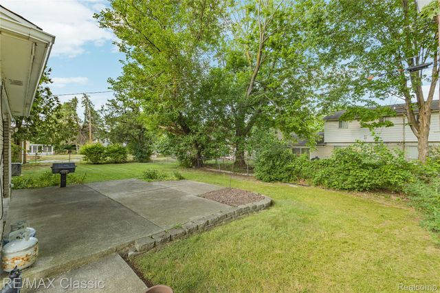 27036 Arlington Drive, Southfield, MI 48076