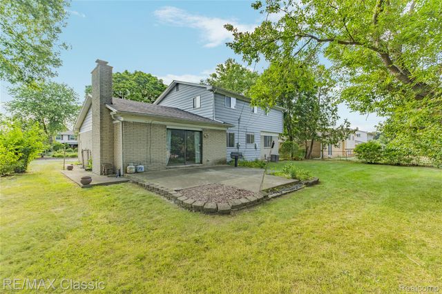 27036 Arlington Drive, Southfield, MI 48076