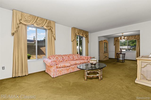 27036 Arlington Drive, Southfield, MI 48076