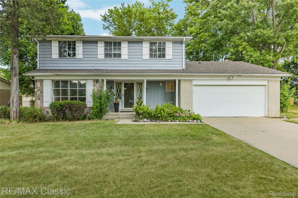 27036 Arlington Drive, Southfield, MI 48076