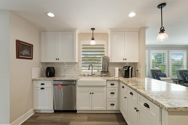 595 E Augusta St, Woodbridge, CA 95258