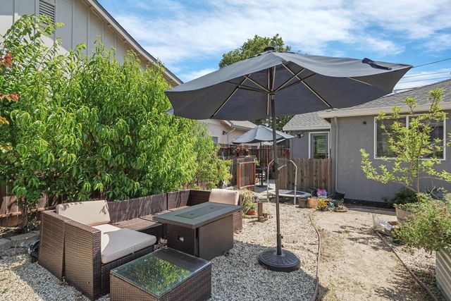 595 E Augusta St, Woodbridge, CA 95258