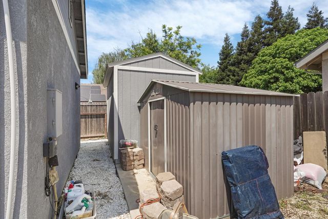595 E Augusta St, Woodbridge, CA 95258