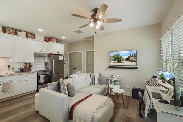 595 E Augusta St, Woodbridge, CA 95258