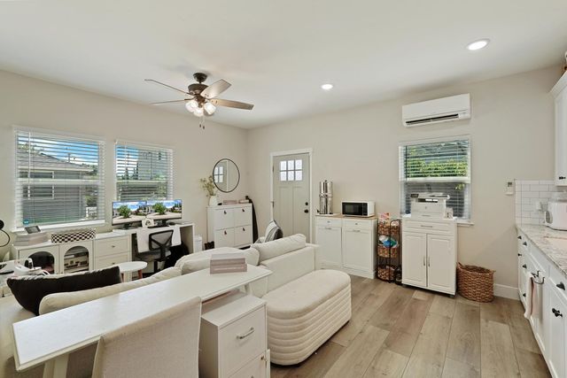 595 E Augusta St, Woodbridge, CA 95258
