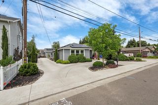 595 E Augusta St, Woodbridge, CA 95258