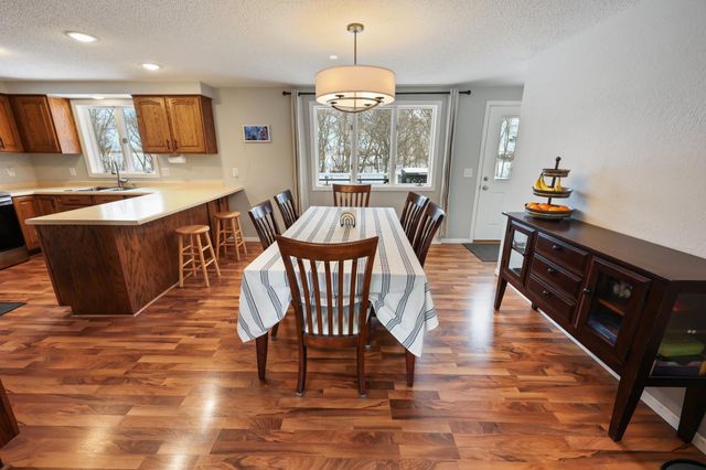 21276 County Road 7, Saint Augusta, MN 56301