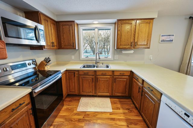 21276 County Road 7, Saint Augusta, MN 56301