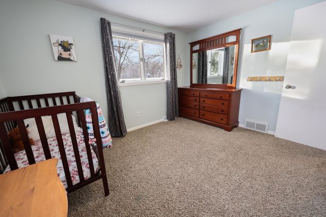 21276 County Road 7, Saint Augusta, MN 56301