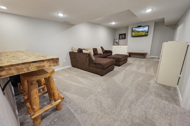 21276 County Road 7, Saint Augusta, MN 56301