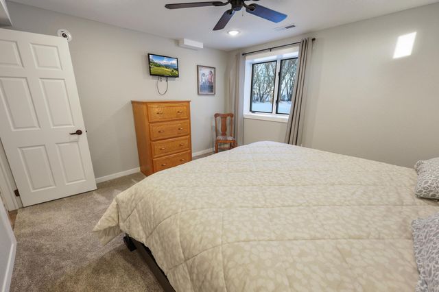 21276 County Road 7, Saint Augusta, MN 56301