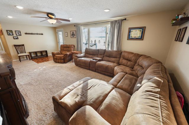 21276 County Road 7, Saint Augusta, MN 56301