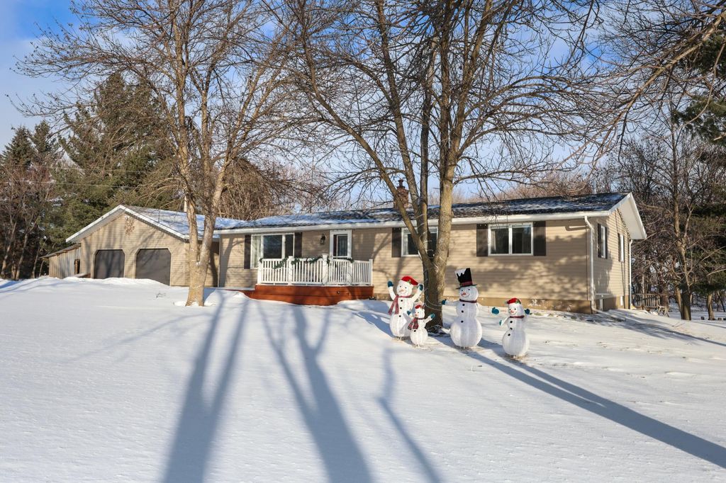 21276 County Road 7, Saint Augusta, MN 56301