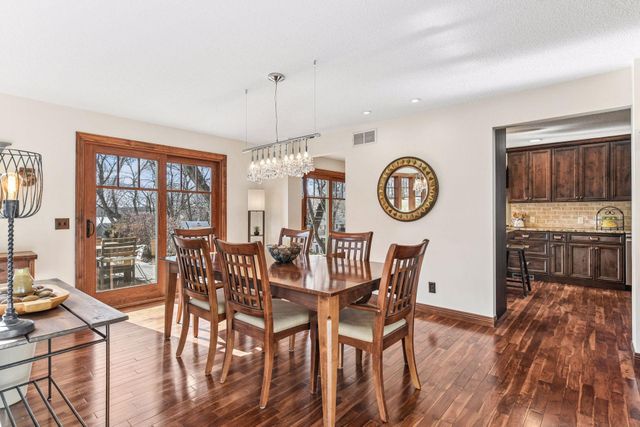 6220 Barberry Circle, Excelsior, MN 55331