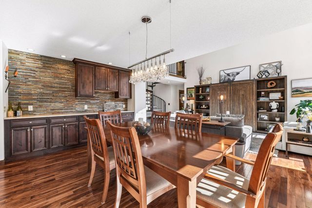 6220 Barberry Circle, Excelsior, MN 55331