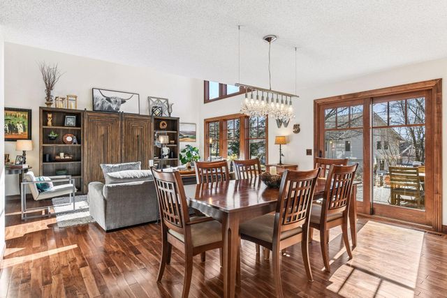 6220 Barberry Circle, Excelsior, MN 55331