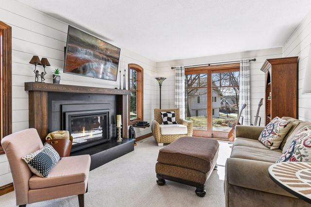 6220 Barberry Circle, Excelsior, MN 55331