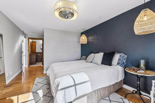 6220 Barberry Circle, Excelsior, MN 55331