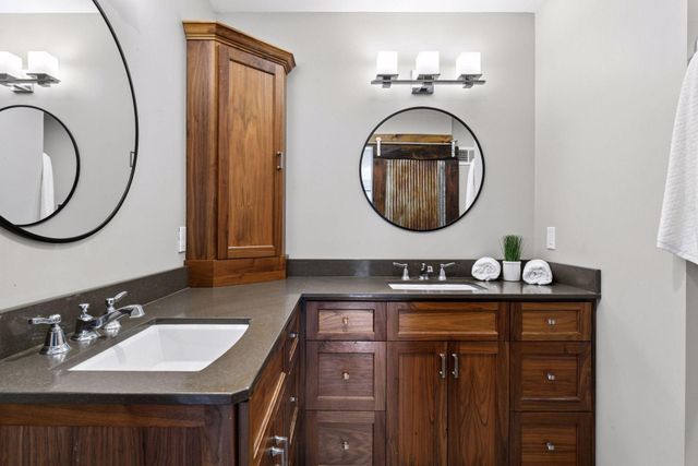 6220 Barberry Circle, Excelsior, MN 55331