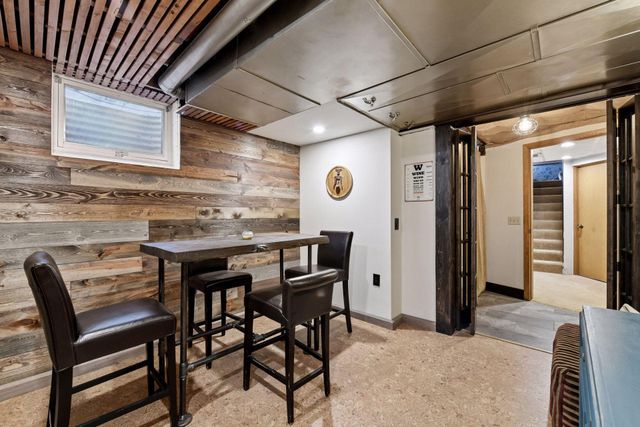 6220 Barberry Circle, Excelsior, MN 55331