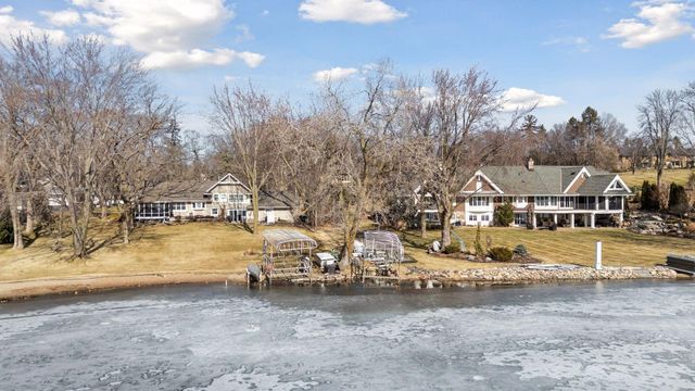 6220 Barberry Circle, Excelsior, MN 55331