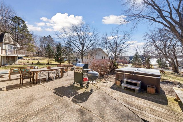 6220 Barberry Circle, Excelsior, MN 55331