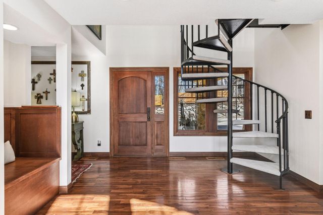 6220 Barberry Circle, Excelsior, MN 55331