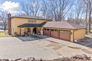 6220 Barberry Circle, Excelsior, MN 55331