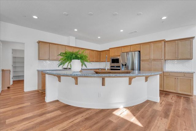 3005 N Dayton Street, Visalia, CA 93291