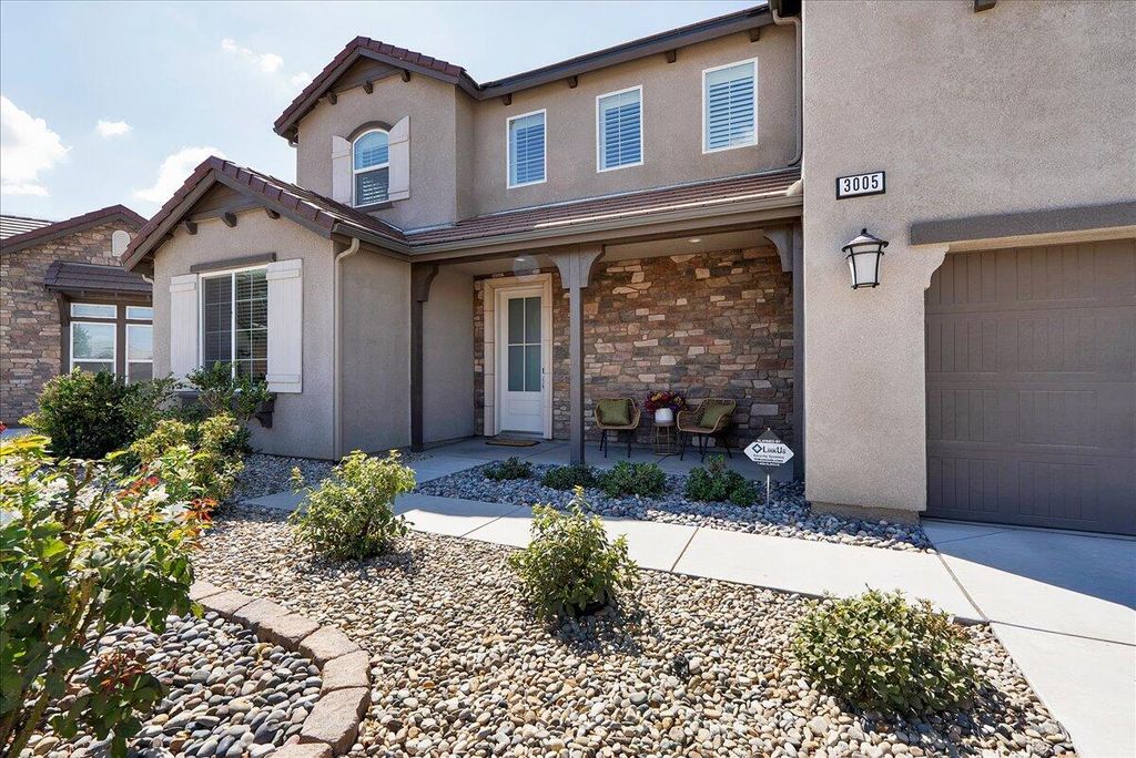 3005 N Dayton Street, Visalia, CA 93291