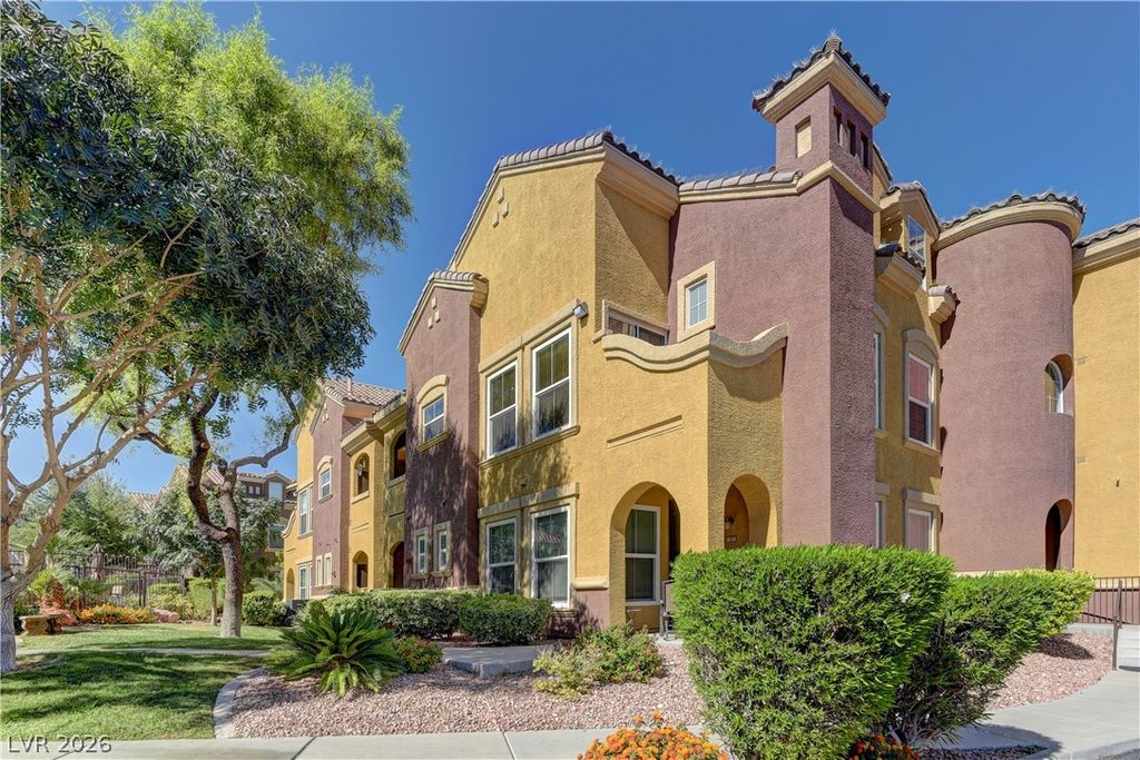 3975 North Hualapai Way 217, Las Vegas, NV 89129 — exterior
