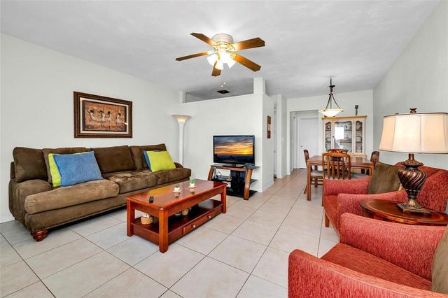 1000 SW 11th Avenue 12A BLDG E, Hallandale Beach, FL 33009