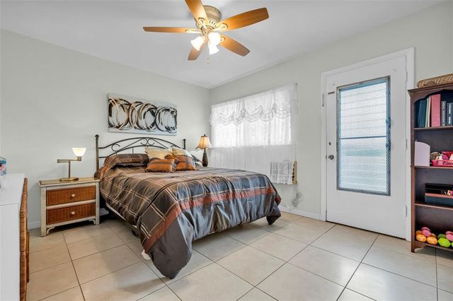 1000 SW 11th Avenue 12A BLDG E, Hallandale Beach, FL 33009