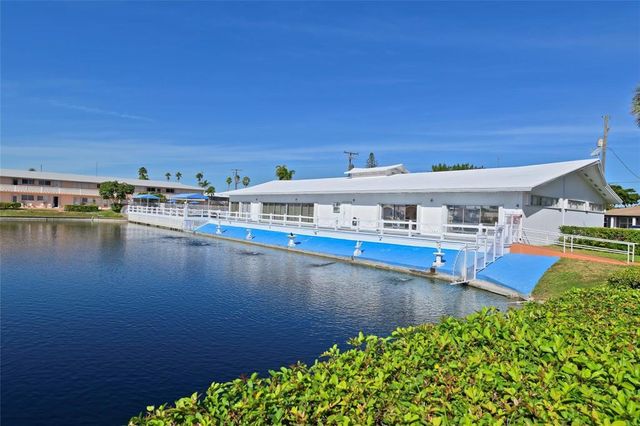 1000 SW 11th Avenue 12A BLDG E, Hallandale Beach, FL 33009