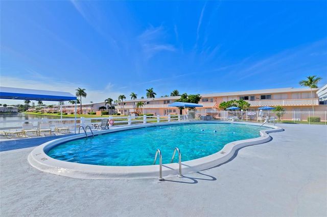1000 SW 11th Avenue 12A BLDG E, Hallandale Beach, FL 33009