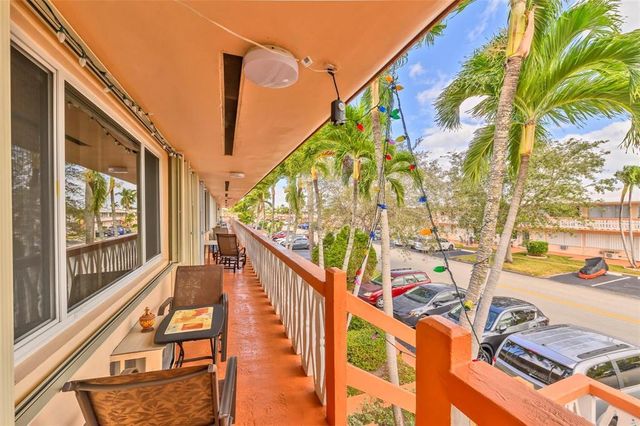 1000 SW 11th Avenue 12A BLDG E, Hallandale Beach, FL 33009