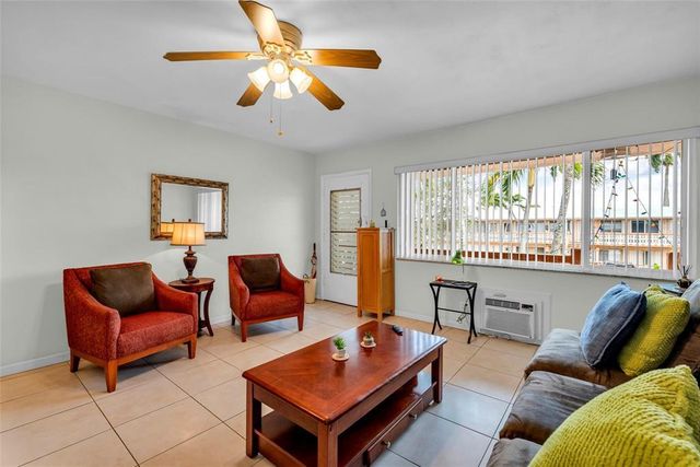 1000 SW 11th Avenue 12A BLDG E, Hallandale Beach, FL 33009