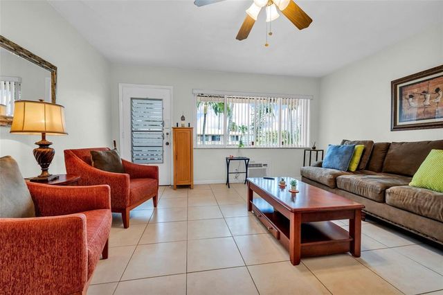 1000 SW 11th Avenue 12A BLDG E, Hallandale Beach, FL 33009