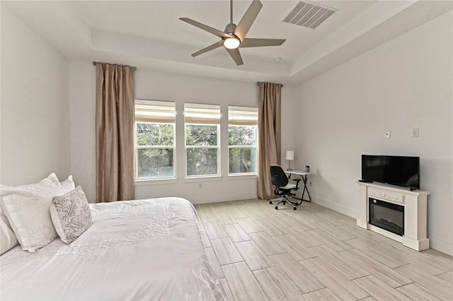 401 Trabuco BND, Liberty Hill, TX 78642